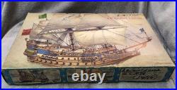 1/200 Scale Model Le Saint Louis Sailing Ship Heller 837 RARE VINTAGE