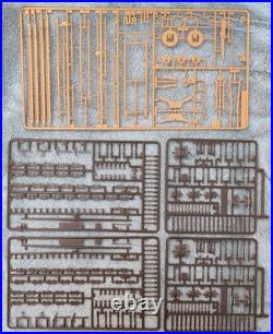 1/200 Scale Model Le Saint Louis Sailing Ship Heller 837 RARE VINTAGE