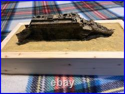 1/570 Titanic Bow Wreck Model With Wood Base