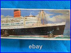 AIRFIX 1/600 R. M. S. Queen Elizabeth Vintage ship model kit