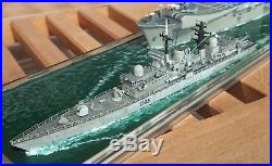 Built Hms Invincible & Manchester Rn Carrier T42 1/700 Ship Model Display Case