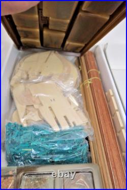 C. Mamoli HMS Victory 104 Gun First Class Vessel Italy 1/90 MV27 Model Kit