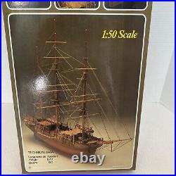 Charles W. Morgan 1841 Whaler/Ballenero 150 Scale Model Ship UNUSED-Mint Cond