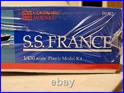 Glencoe Models #09302 SS France 1450 Scale Model Ship Kit NISB