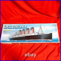 Gunze Sangyo 1/350 RMS Lusitania British Passenger Ship Deluxe Scale Model Kit