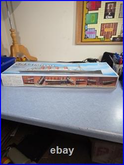Gunze Sangyo 1/350 RMS Lusitania British Passenger Ship Deluxe Scale Model Kit
