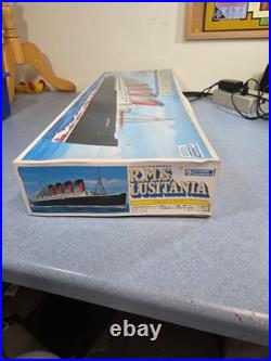 Gunze Sangyo 1/350 RMS Lusitania British Passenger Ship Deluxe Scale Model Kit