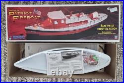 Midwest Products Patriot Fireboat #993
