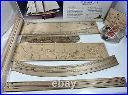 Model Shipways BLUENOSE CANADIAN FISHING SCHOONER 1100 SCALE. NIB