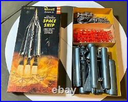 Rare 1957 Revell Authentic Kit XSL-01 Manned Space Ship