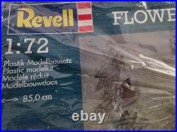 Revell 1/72 HMCS SNOWBERRY Flower Class Corvette Model #05061 Kit NEW