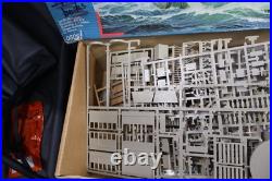 Revell 1/72 HMCS SNOWBERRY Flower Class Corvette Model #05061 Kit NEW