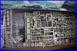 Revell 1/72 HMCS SNOWBERRY Flower Class Corvette Model #05061 Kit NEW