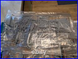 Revell Pirate Ship 05605 1/72 scale, 896 pieces, model ship kit, sailboat model