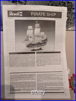 Revell Pirate Ship 05605 1/72 scale, 896 pieces, model ship kit, sailboat model