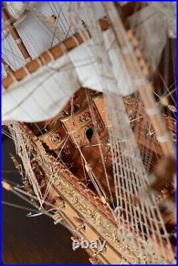 SOVEREIGN OF THE SEAS 1637 SHIP MODEL w CASE & TABLE 178 SCALE MANTUA SERGAL