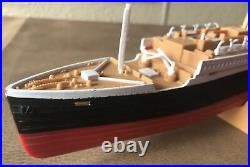 Titanic Hughes Santini Submersible Model Break Apart Model Ship Incomplete 1999