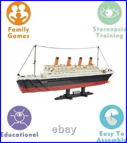 Titanic Model Kit with 1021 Building Blocks
