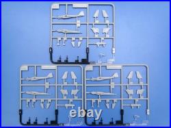 Trumpeter 5605 US Aircraft Carrier Nimitz 1975 1/350 Scale Plastic Model Kit Trumpeter 5605 US Aircraft Carrier Nimitz 1975 1/350 Scale Plastic Model Kit