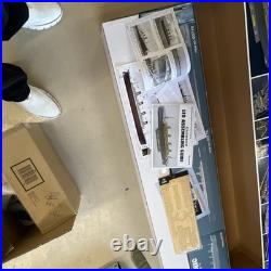 Trumpeter RMS Titanic 1200 Model Kit 03719 Unassembled With Stand LED wood deck