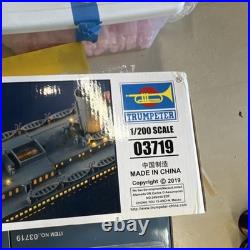 Trumpeter RMS Titanic 1200 Model Kit 03719 Unassembled With Stand LED wood deck