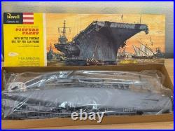 Vintage 1960 Revell USS SARATOGA US Navy Aircraft Carrier Model Ship Kit H385