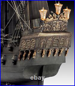 Warship Model Building Kit Revell Black Pearl Pirates of the Caribbean 172