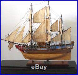 XL HMS BOUNTY Wooden Model Tall Ship AND 69 tall Table with Plexi Display Case